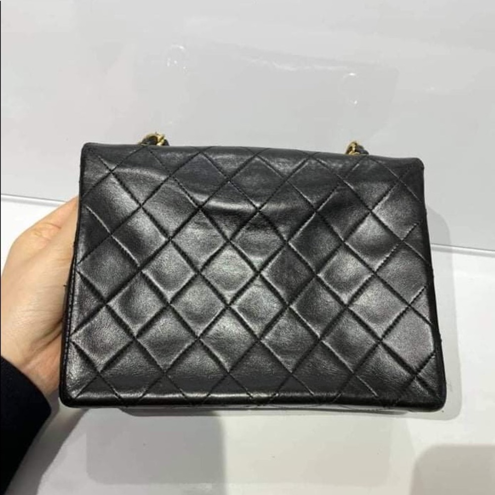 Authentic Chanel - Picture 8 of 16